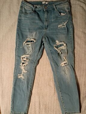 💰4/$15 DEAL! Rue21 Light Blue Ripped Skinny Jeans